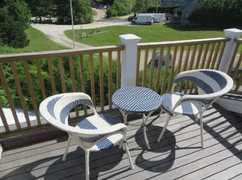 Brand New modern 2 bedroom 2nd floor apartment