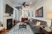 Luxury Historic 2BR/2BA Loft on North Main St Gvl