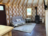 Private yurt perfect for your Magic Valley stay.