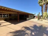 Cozy retreat with private pool in the heart of the desert