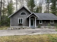 Torch Lake Cabin near launch with boat option