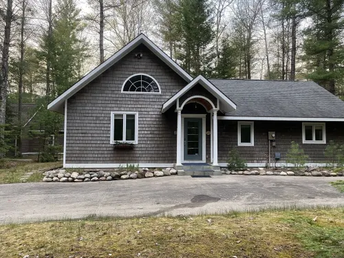 Torch Lake Cabin near launch with boat option