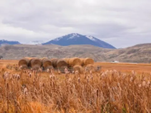 The Bighole Cabin at J&J Cabins Hotels in Lemhi County