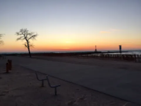 House steps from the beach. 奧希阿納縣酒店