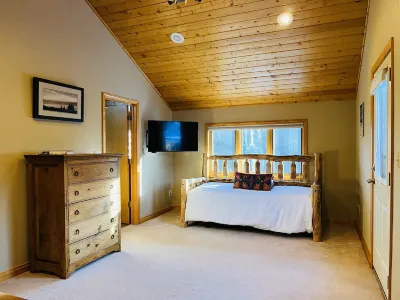 Mountain Chalet Tucked in Aspen Grove with Mountain Views Hotels in der Nähe von Angel Fire Bike Park