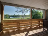 Private Hot Tub! KING Size Bed Traverse City 18 miles *Crystal Mountain 17 miles Hotels in Interlochen