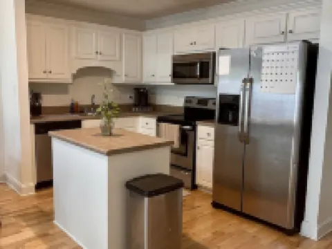 Cozy townhome - 5 minutes to military base! Hotels in Grovetown