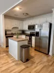 Cozy townhome - 5 minutes to military base!