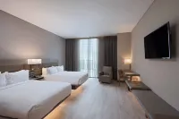 AC Hotel Guatemala City Hoteles cerca de Museo Nacional de Arte Maya - Arqueología y Etnología