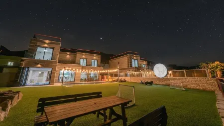 Pause Kids Pool Viila Отели рядом с достопримечательностью «Aeyangwon History Hall»