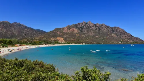 Exceptional villa: 400 m²  for 15 people, with pool Hotels in Tertenia