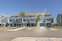 'Sandpiper' Ocean Front Townhouse - Boutique
