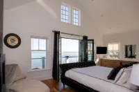 Luxury Oceanfront Bayside Jewel-🔥🔥 20% off- Limited space left