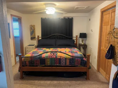 Book NOW! Dog friendly, partial Ocean View, 4x4 Area, Cozy Beach cottage .