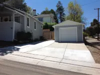 Historic Cottage Downtown
