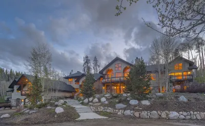 6-bedroom vacation home 19 minutes from Keystone Ski Resort Hotels near Dillon Reservoir