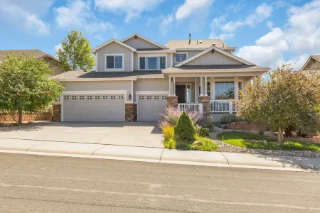 Centrally Located 5BD - Games, BBQ & Firepit Patio