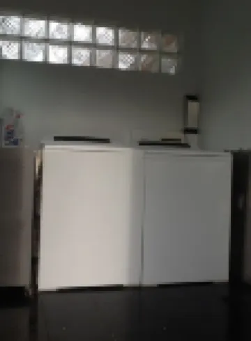 4Br 2BA Modern Family Home with Private Heated Inground Pool Open March-Nov 11