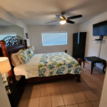 Oceanfront, 2 Pools, Lagoon, Tennis, Picketball, Marina, Fishing & Great Views!