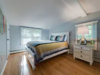 Great Fall Rental on Finger Lakes Wine Trail: Owasco East Side Lakefront - Wifi