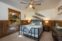 Cabin by AF Country Club Hot Tub