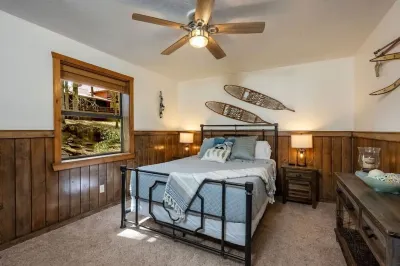 Cabin by AF Country Club Hot Tub