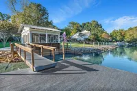Waterfront Home - Large Pool, Boat Dock + Screened Boat House & Pool Cabana