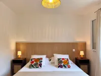 AIR-CONDITIONED VILLA 6 PEOPLE HEATED PRIVATE POOL NEAR PORTO-VECCHIO Hotels in 