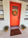 Charming 3-bedroom, completely remodel house in the heart of Port Richey Hotel di Bayonet Point