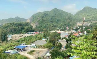 Cat Ba Mountain View