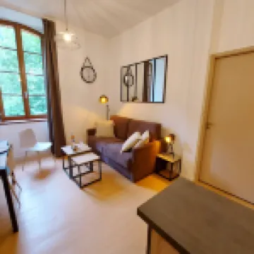 Magnificent 3 stars flat