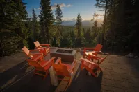 New modern home with spectacular view on 5 private acres