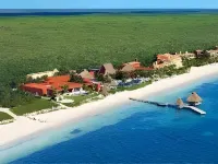 Paraiso de la Bonita Adult All-Inclusive, a Luxury Collection Resort Hotels near Toolok kaa'n