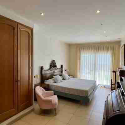 Judibar House with Barbecue and Pool with Jacuzzi in Calonge, Costa Brava. Rooms