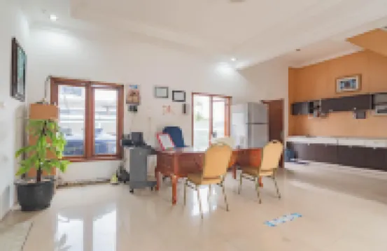 RedDoorz Near Jatinangor Town Square