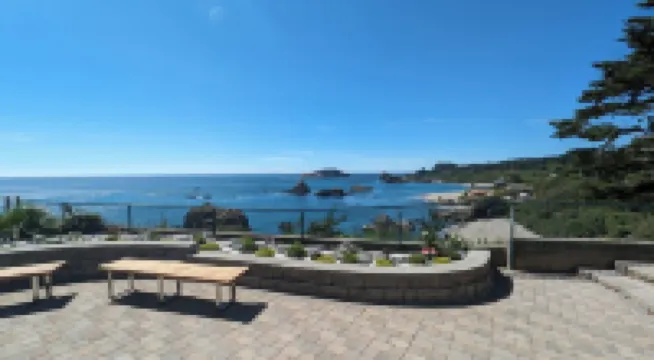 Sparkling Clean, Private & Quiet! Amazing Ocean Views [3]