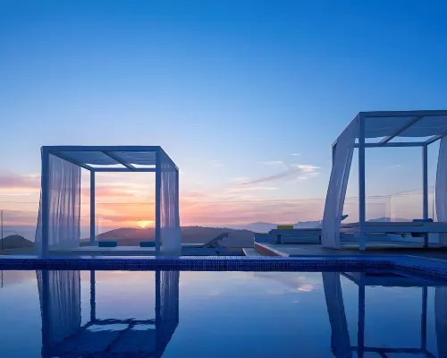 Colours of Mykonos Luxury Residences & Suites Hotel berhampiran Pantai Ornos