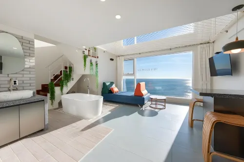 Donghae 828 Ocean View Spa Pension - 4-Sterne