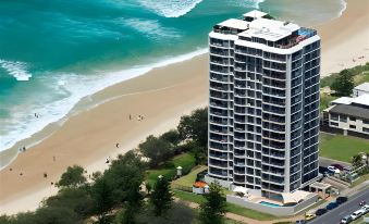 Golden Sands on the Beach - Absolute Beachfront Apartments