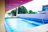 La Galleon Suites Hotel - 屋上プール