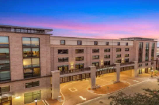 Cambria Hotel Savannah Downtown Historic District