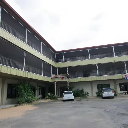 S & C Hotel Suites & Apartment