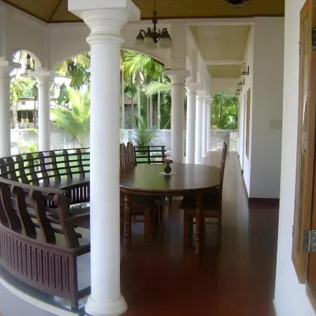 Sunny Days Homestay Alleppey