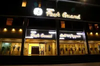 Hotel Park Grand - 3 Sao