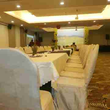 Samalaju Resort Hotel Dining/Meeting Rooms