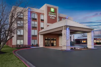 Holiday Inn Express & Suites BENTONVILLE by IHG Hotels in 