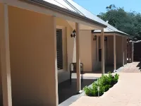 Hahndorf Oak Tree Cottages Hotels in Macclesfield
