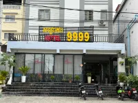 Hotel 9999 Hotel in zona University of Management and Economic