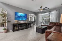 Luxury relaxing stay. A brand new remodel villa near Disney and Legoland