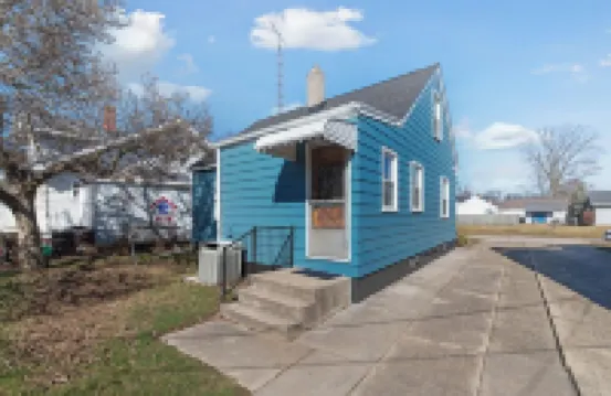 Welcome to Lakeside Magnolia Cottage